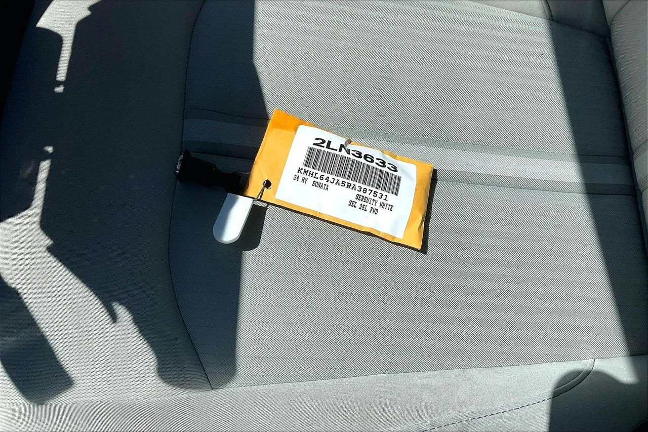 Certified Used 2024 White Hyundai SEL image 31