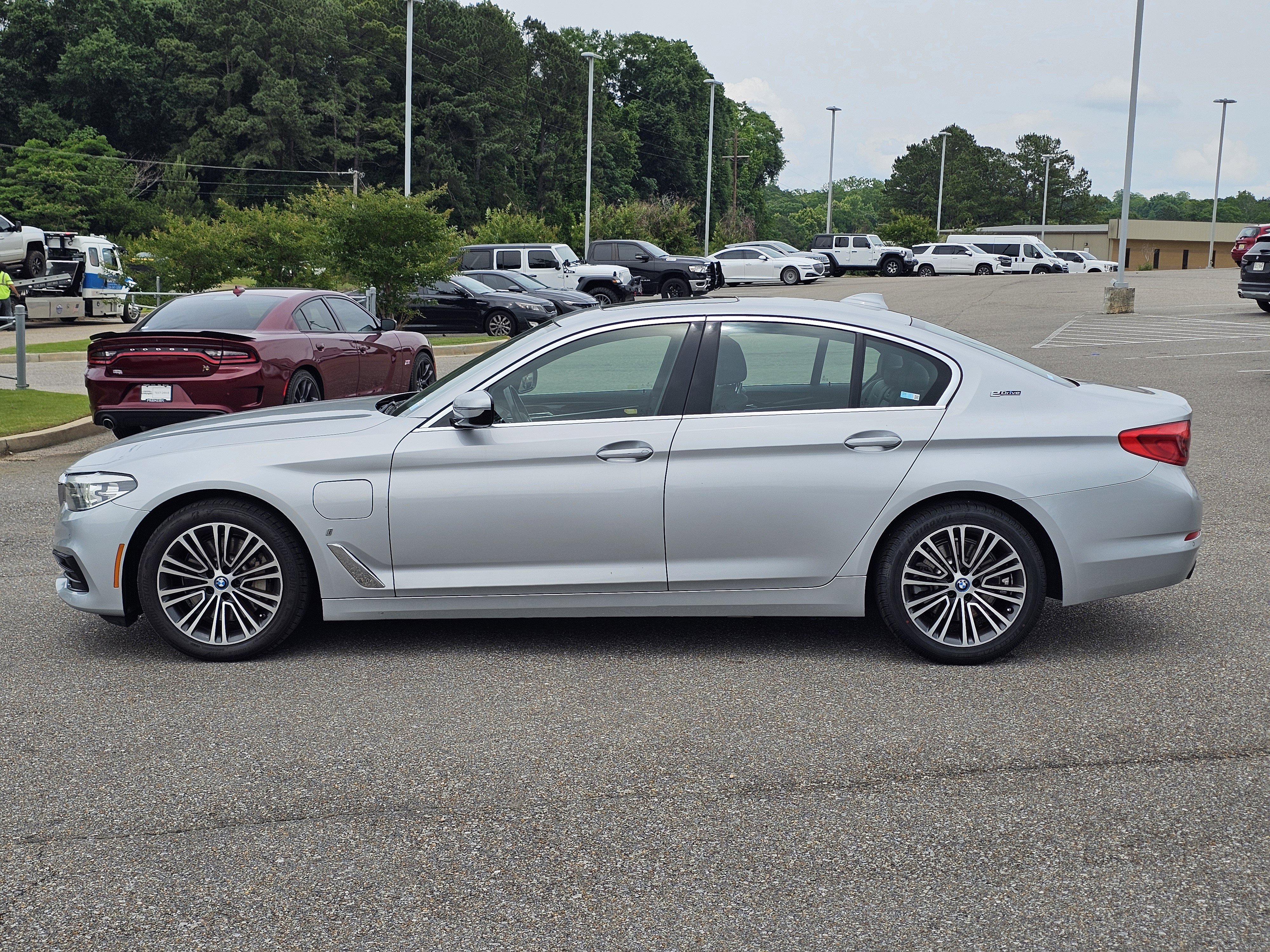 2019 BMW 5 Series 530e - Photo 12