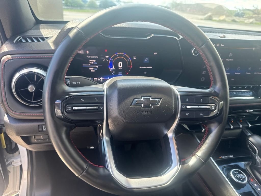 2025 Chevrolet Colorado Z71 - Photo 18