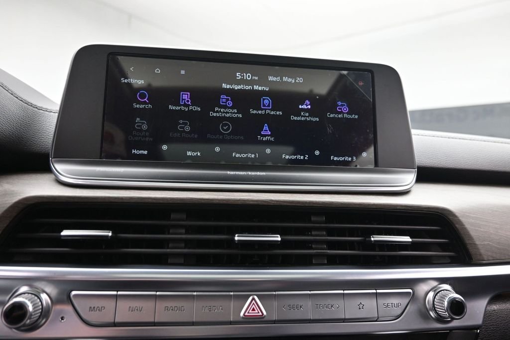 Used 2021 White Kia SX image 21