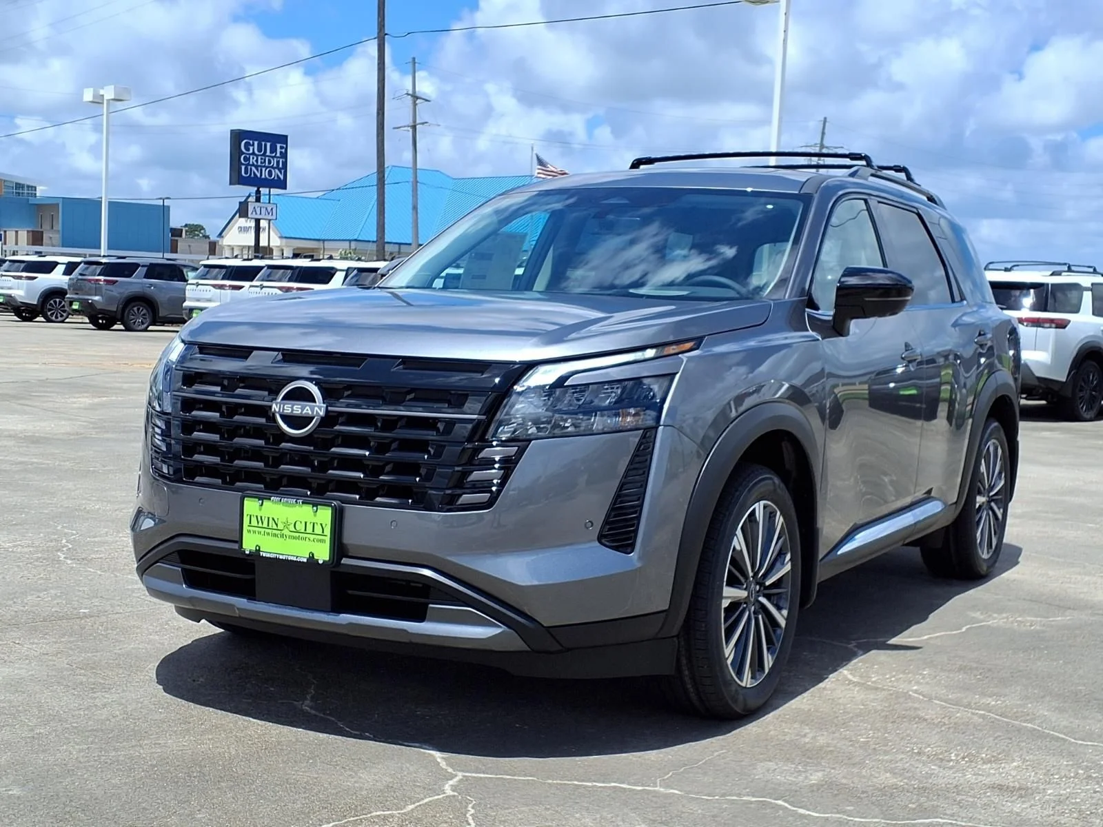 New 2026 Gray Nissan Platinum image 5