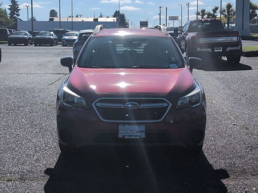 Used 2018 Crimson Red Pearl Subaru 2.5i image 8