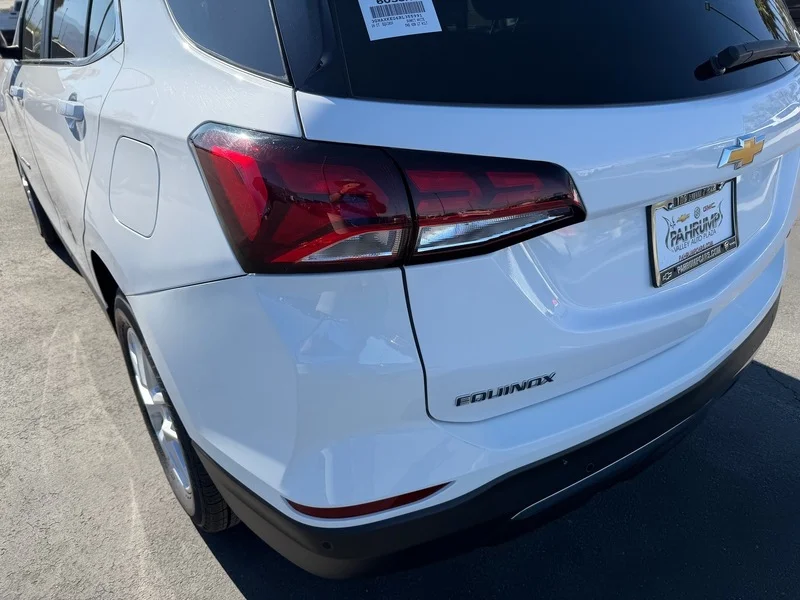 Used 2024 Summit White Chevrolet LT image 24