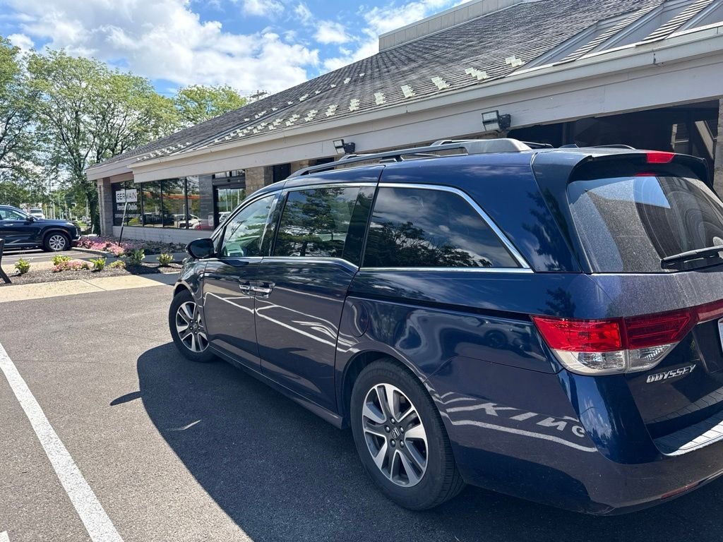 Used 2015 Obsidian Blue Pearl Honda Touring Elite image 5