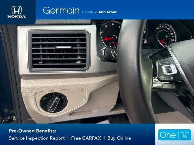 Used 2019 Blue Metallic Volkswagen 3.6L V6 SE image 22