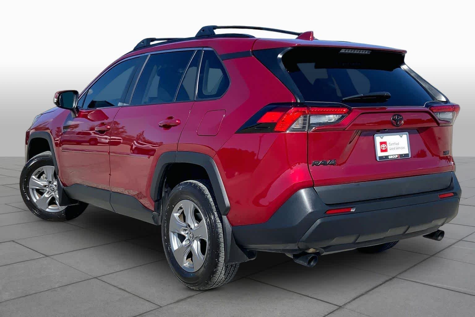 Used 2024 Ruby Flare Pearl Toyota XLE image 12