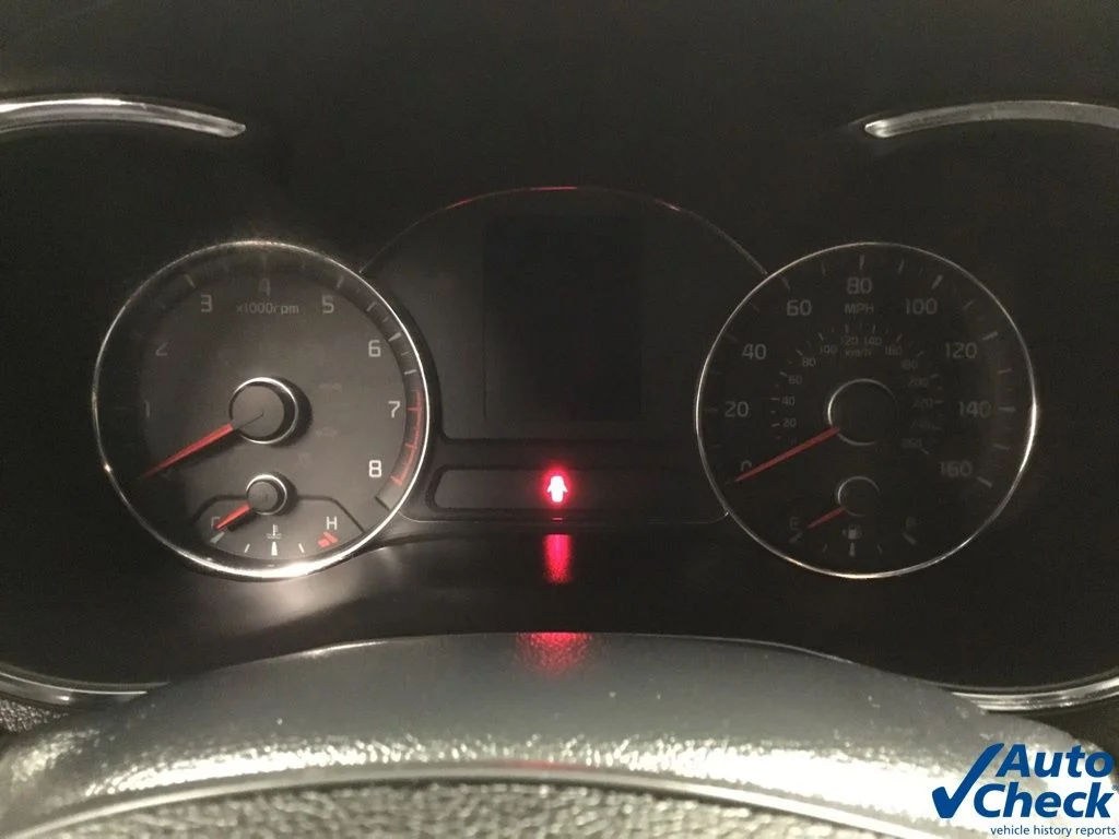 Used 2015 White Kia EX image 36
