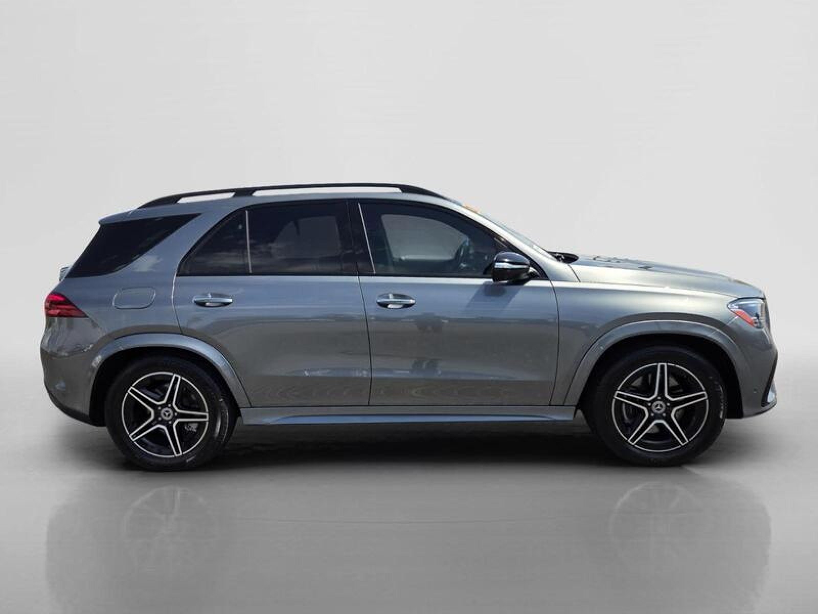 Certified Used 2025 Selenite Grey Metallic Mercedes-Benz GLE 580 image 6