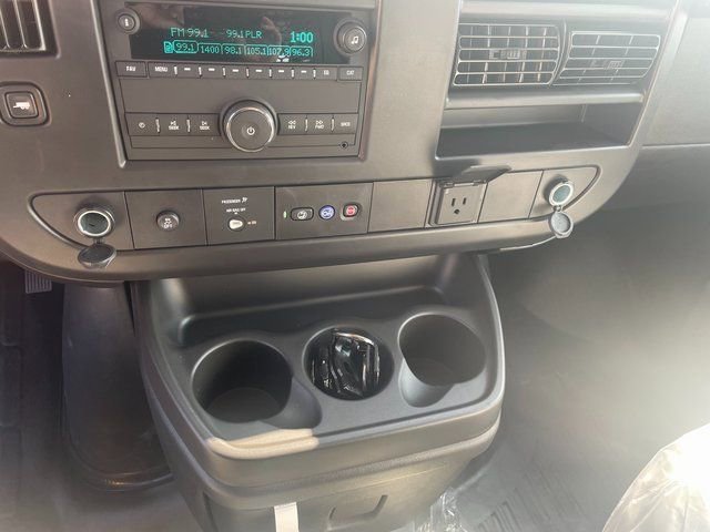 2025 Chevrolet Express Cargo Work Van - Photo 18