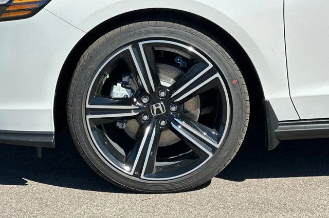 New 2026 Platinum White Pearl Honda Sport image 31