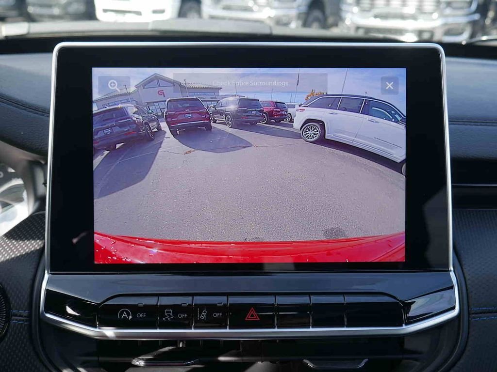 New 2026 Red Hot Pearlcoat Jeep Latitude image 35