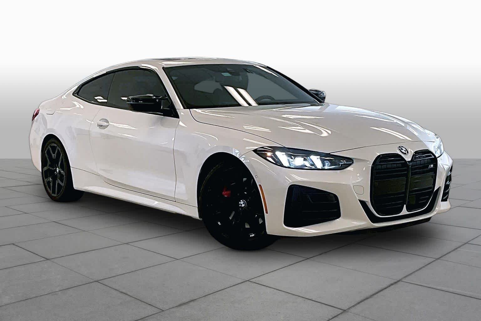 Used 2025 Mineral White Metallic BMW M440i image 2