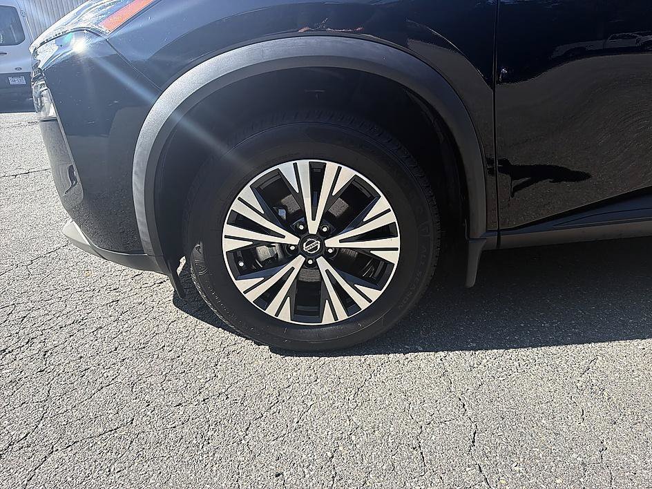 Used 2021 Black Nissan SV image 8
