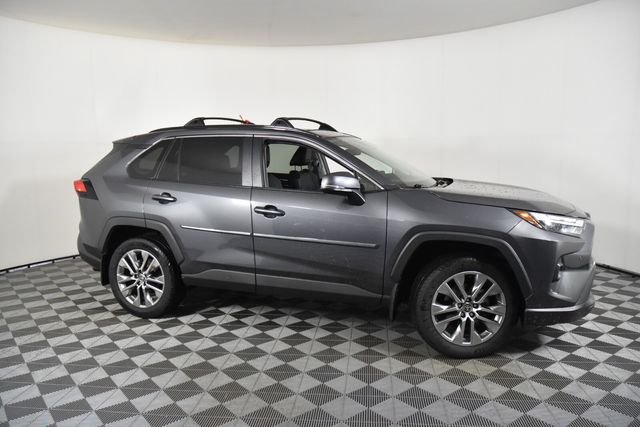 Used 2023 Gray Toyota XLE Premium image 3
