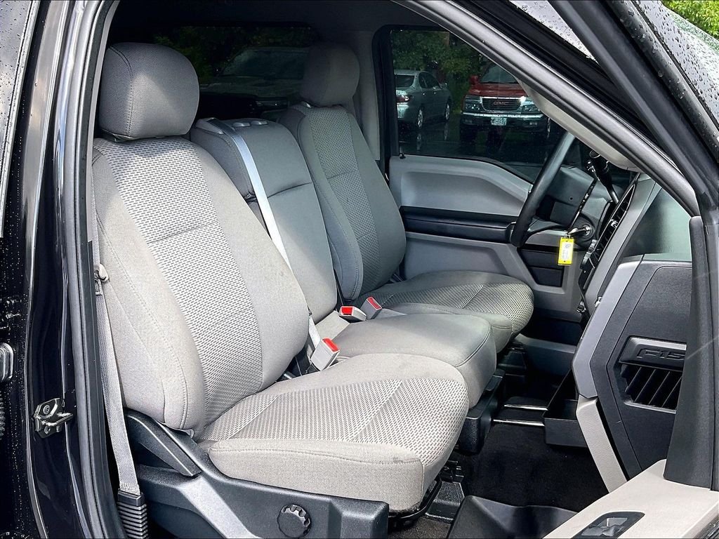 Used 2020 Black Ford XLT image 11