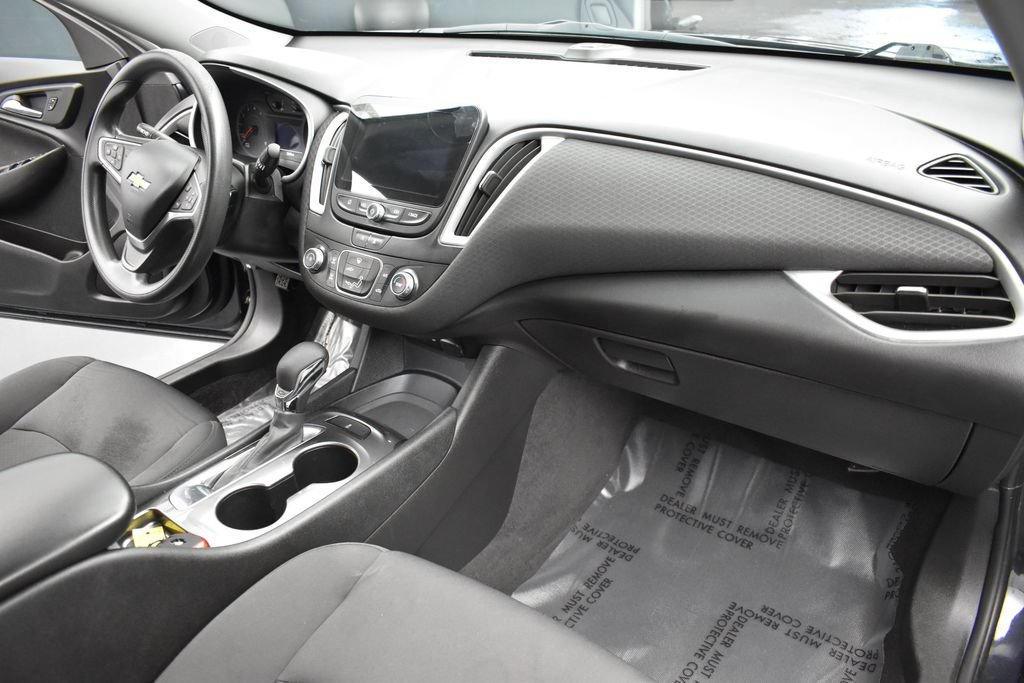 Used 2022 Gray Chevrolet LS image 7