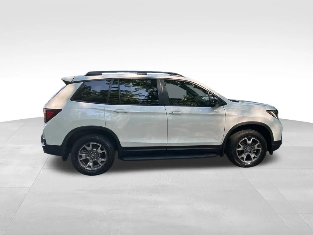 Used 2023 White Honda TrailSport image 6