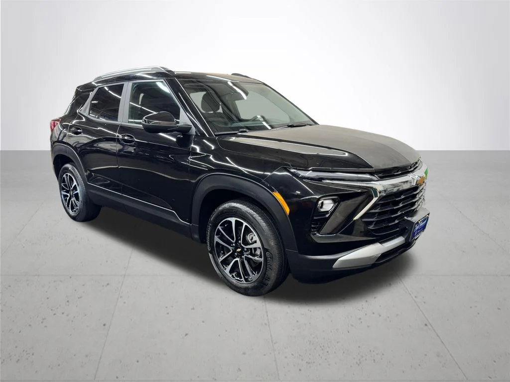 Used 2025 Black Chevrolet LT image 9