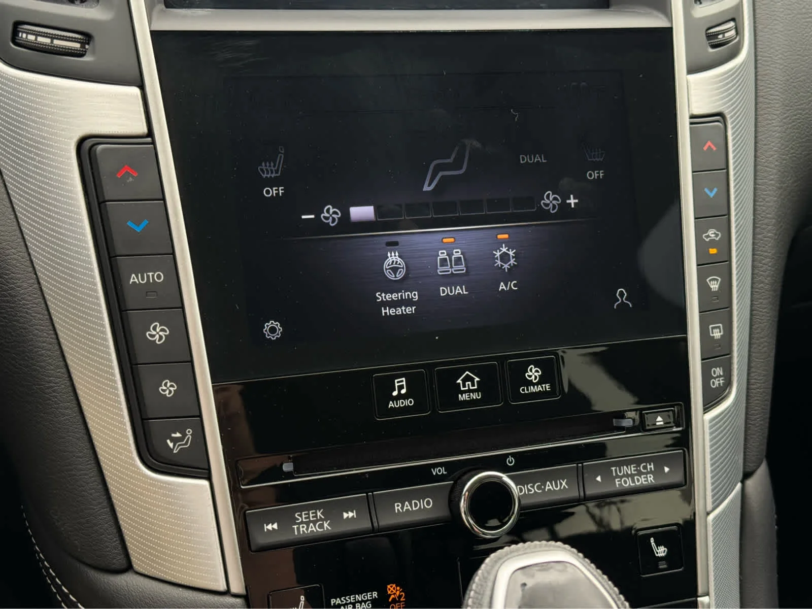 Certified Used 2023 Pure White INFINITI LUXE image 16