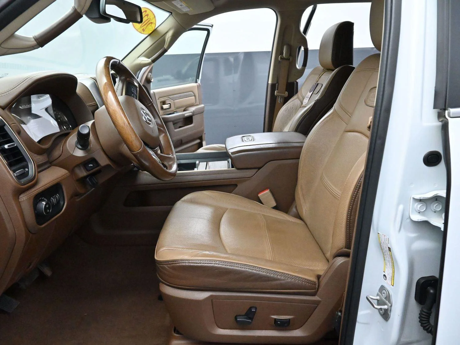 Used 2022 Bright White Clearcoat Ram Longhorn image 12