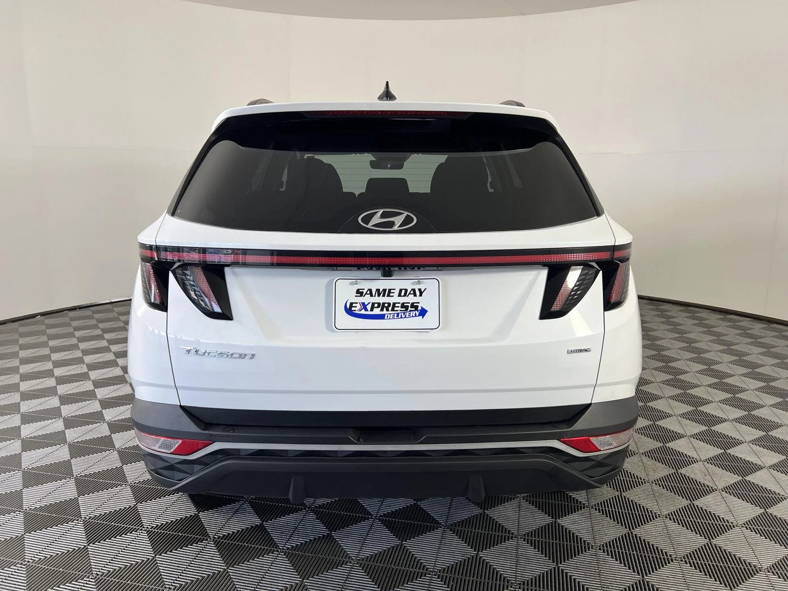Used 2023 Wh Hyundai SEL image 27