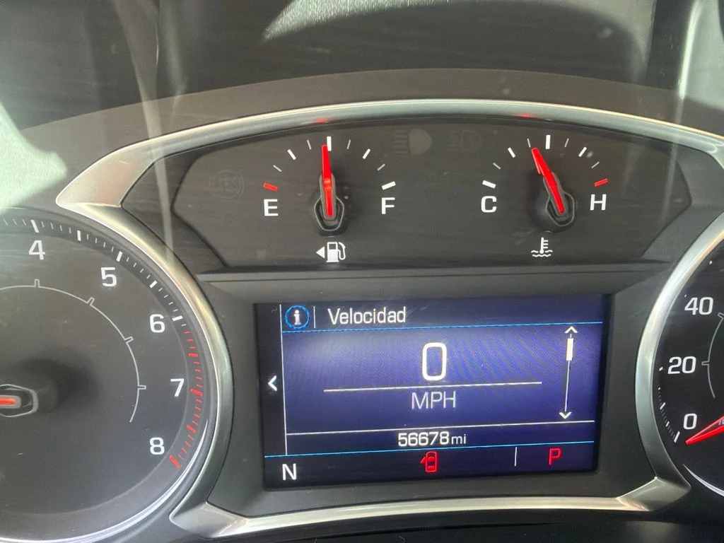 Used 2022 Ebony Twilight Metallic GMC SLE image 6