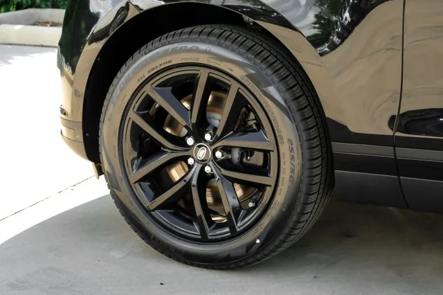 New 2026 Black Land Rover S image 62