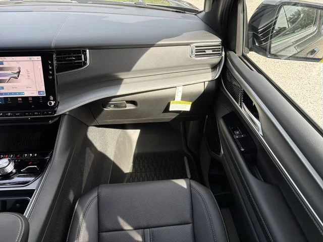 New 2026 High Gloss Black Exterior Paint Jeep Limited Reserve image 15