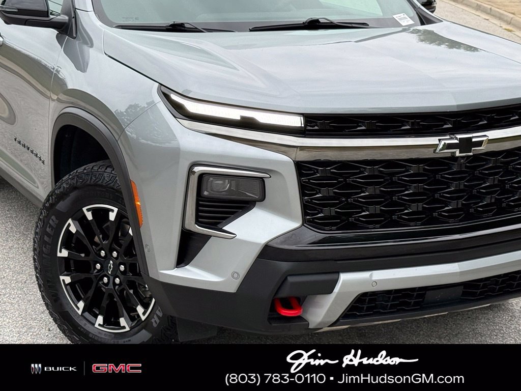 Used 2024 Gray Chevrolet Z71 image 6