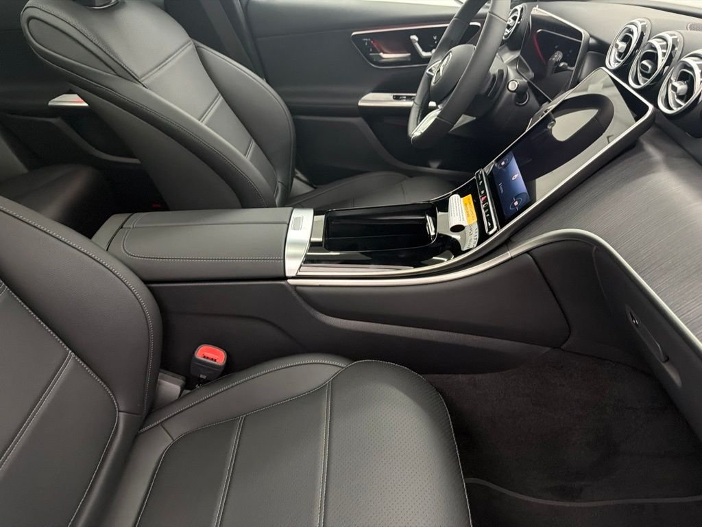 New 2027 Polar White Mercedes-Benz GLC 300 image 29