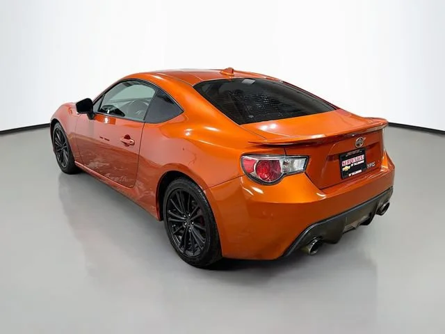 Used 2015  Scion NA image 3