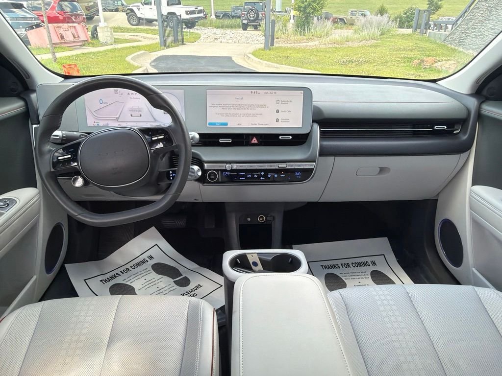 Used 2023 Green Hyundai SEL image 13