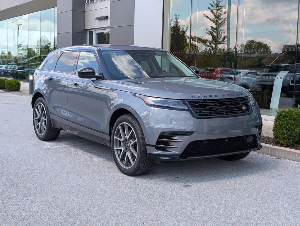 Certified Used 2025 Gray Land Rover Dynamic SE image 9