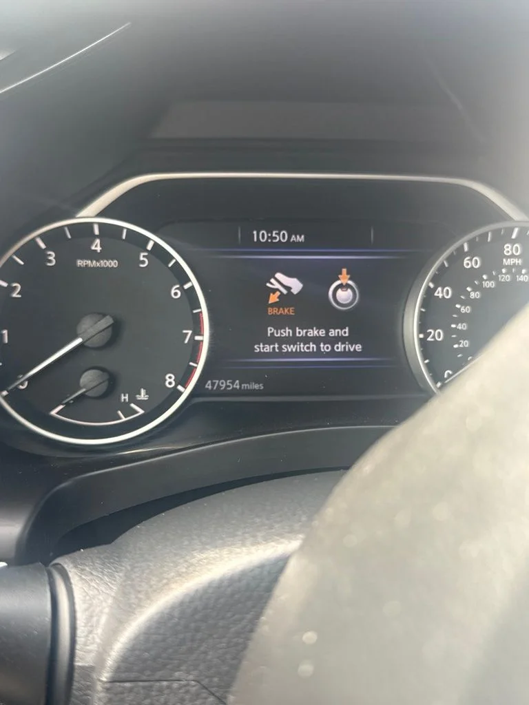 Used 2020 Gray Nissan S image 6