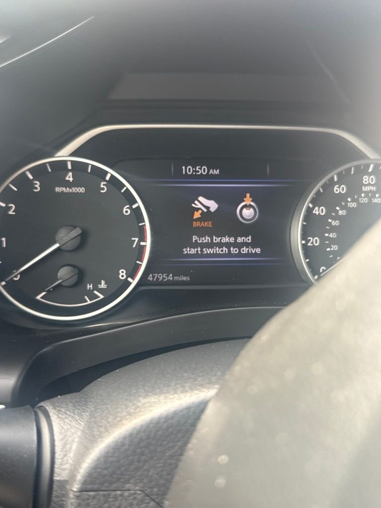 Used 2020 Gray Nissan S image 6