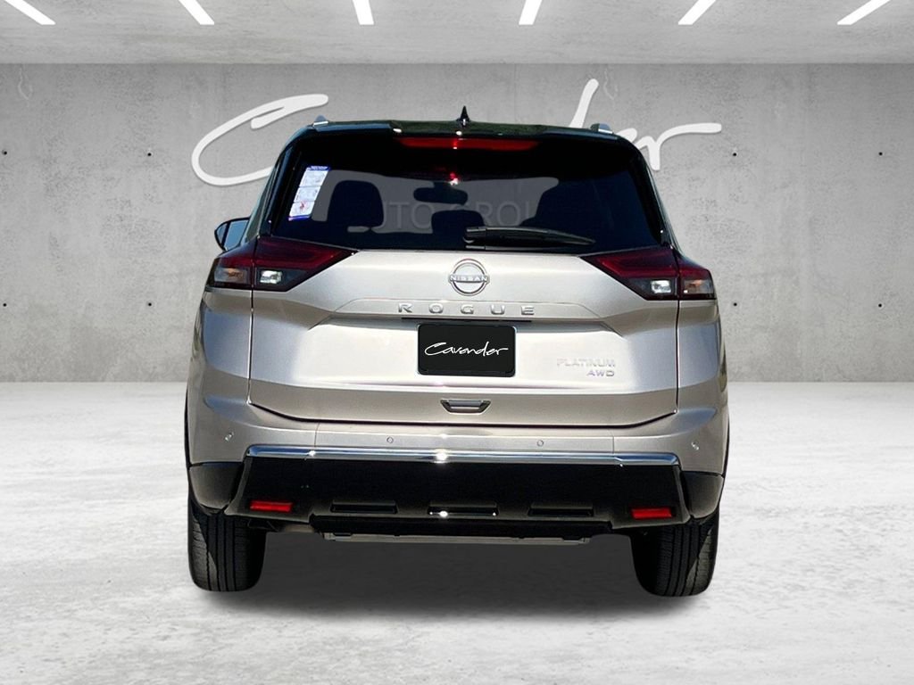 New 2026 Champagne Silver Metallic / Super Black Two-tone Nissan Platinum image 16