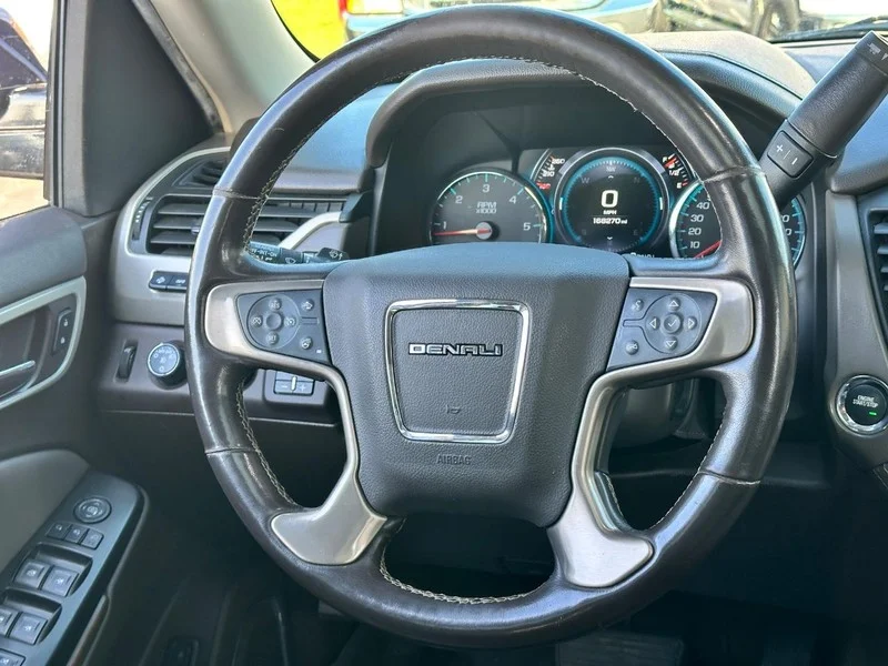 Used 2019 Dark Sapphire Blue Metallic GMC Denali image 17