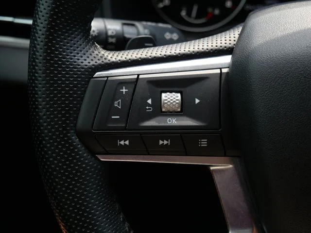 Used 2022 Cosmic Blue Metallic Mitsubishi SEL image 17