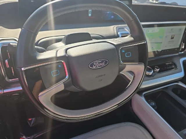 Used 2025 Black Ford Platinum image 18