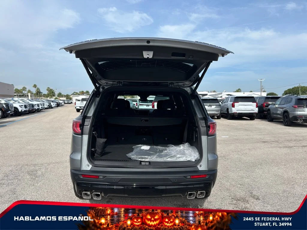 New 2026 Sterling Metallic GMC Elevation image 17