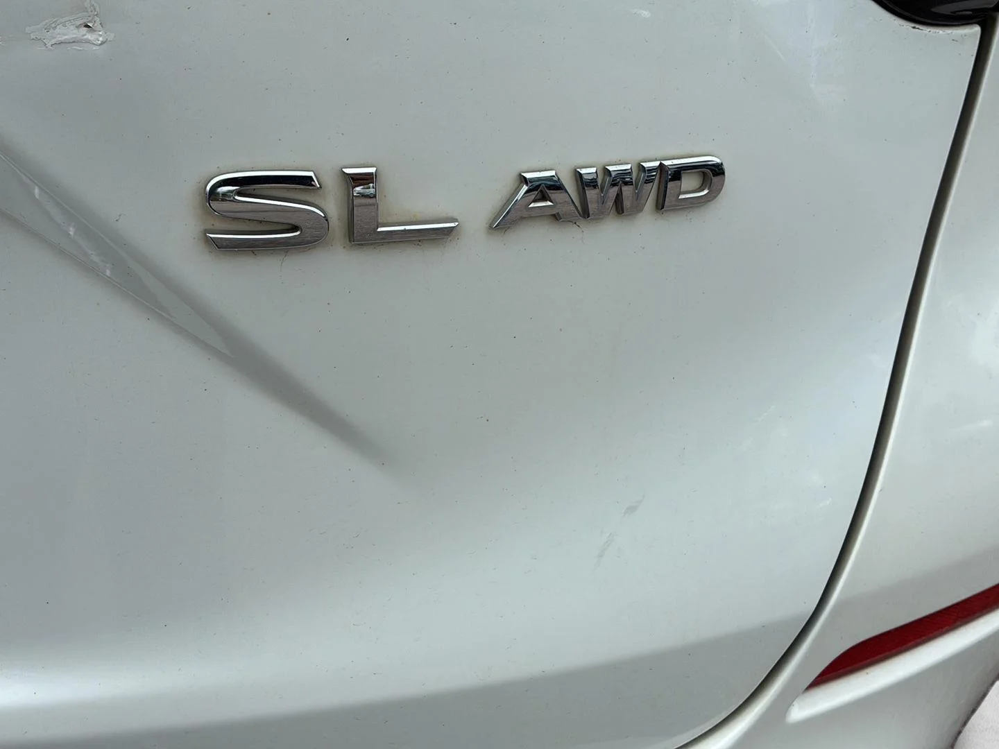 Used 2017 Pearl White Nissan SL image 19