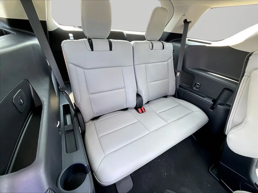 New 2026 Carbonized Gray Metallic Ford Active image 29