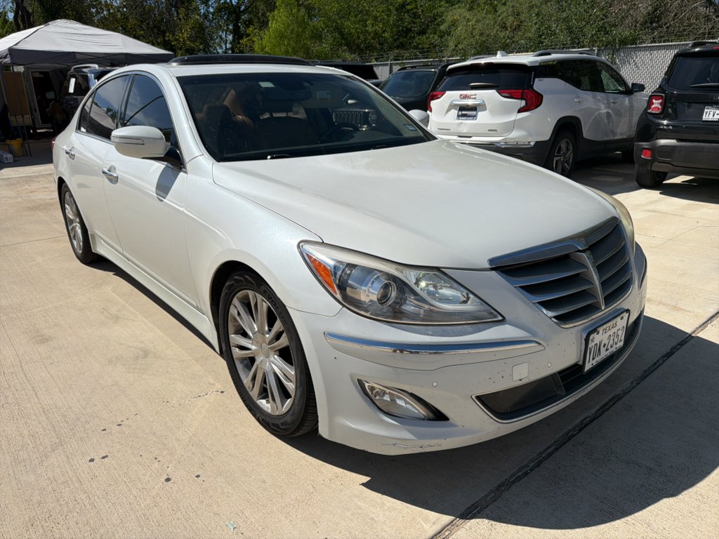 Used 2012 White Satin Pearl Hyundai 3.8L image 5