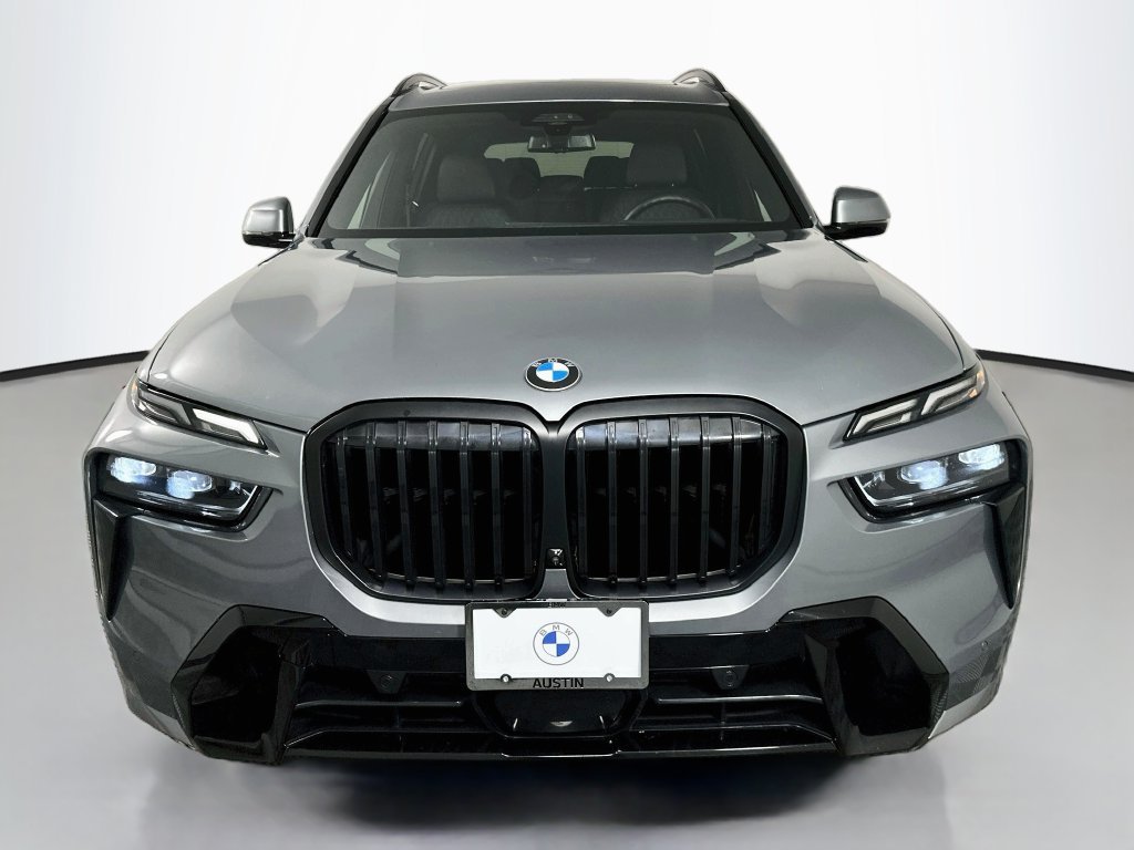 Used 2023 Skyscraper Grey Metallic BMW xDrive40i image 2