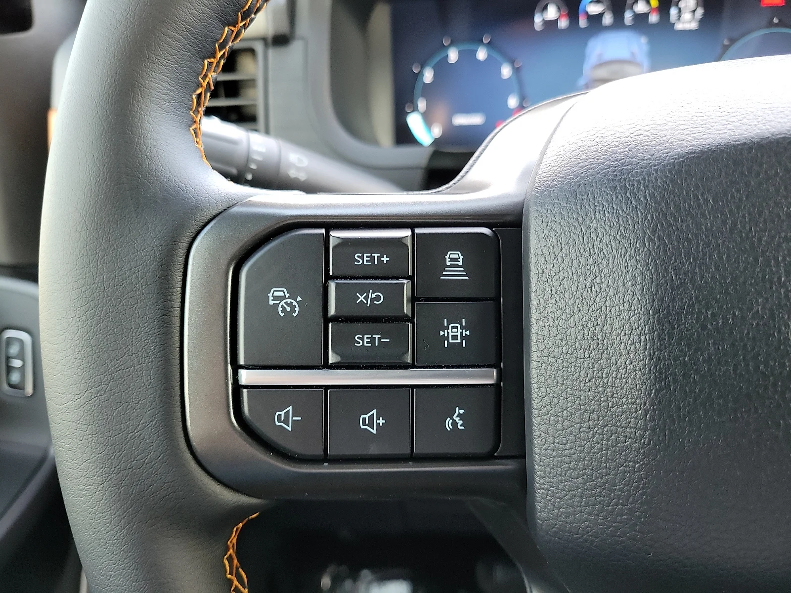 New 2026 Oxford White Ford Tremor&reg; image 19