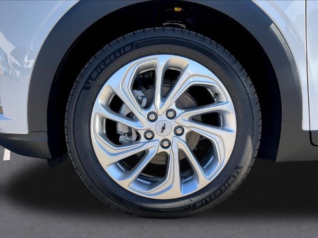 2027 Chevrolet Bolt LT - Photo 16