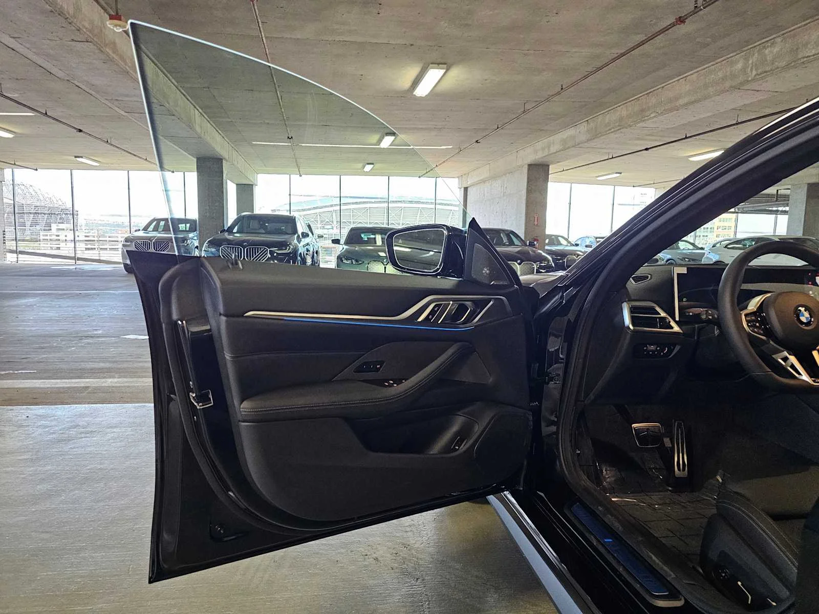New 2026 Black Sapphire Metallic BMW xDrive40 image 25