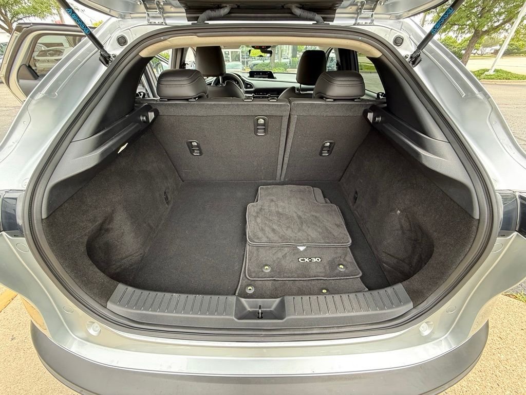 Used 2021 Silver Mazda Preferred image 30