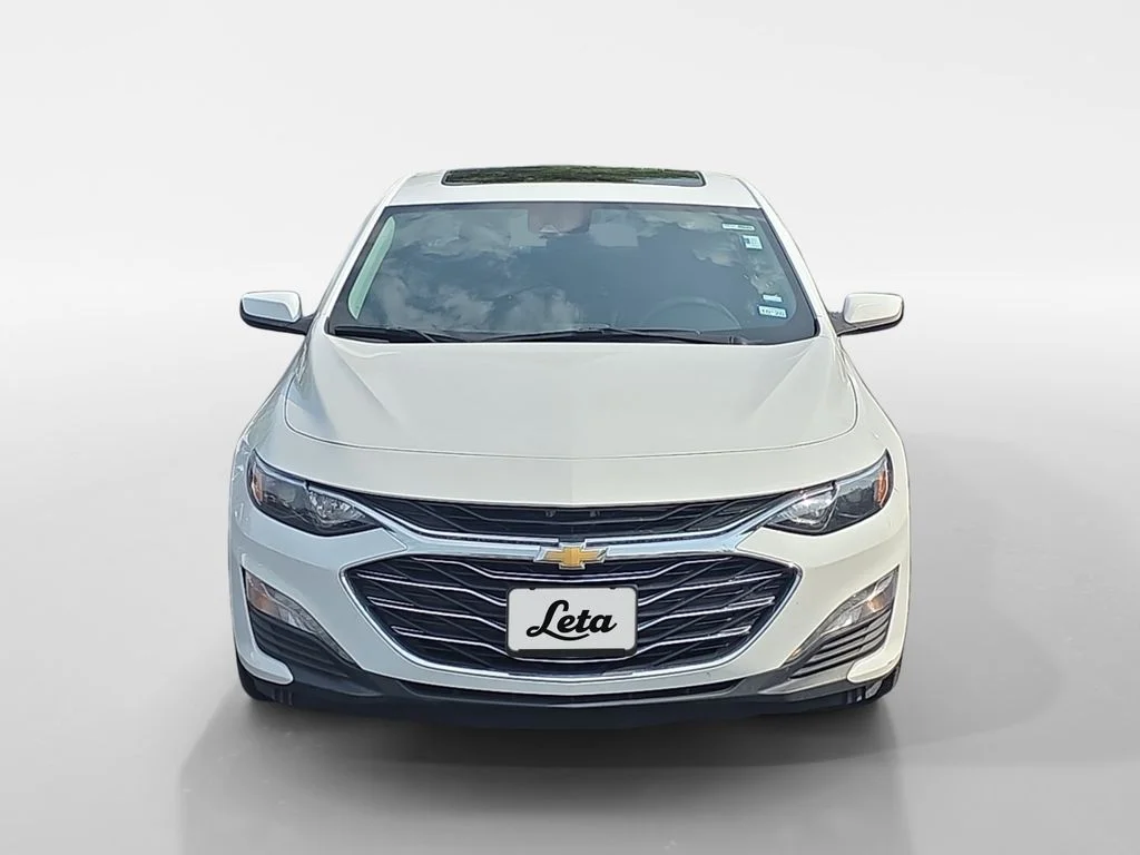 Used 2024 Summit White Chevrolet LT image 3