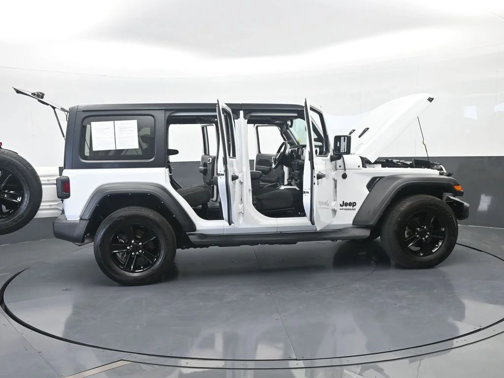 Used 2022 Bright White Clearcoat Jeep Unlimited Sport Altitude image 75